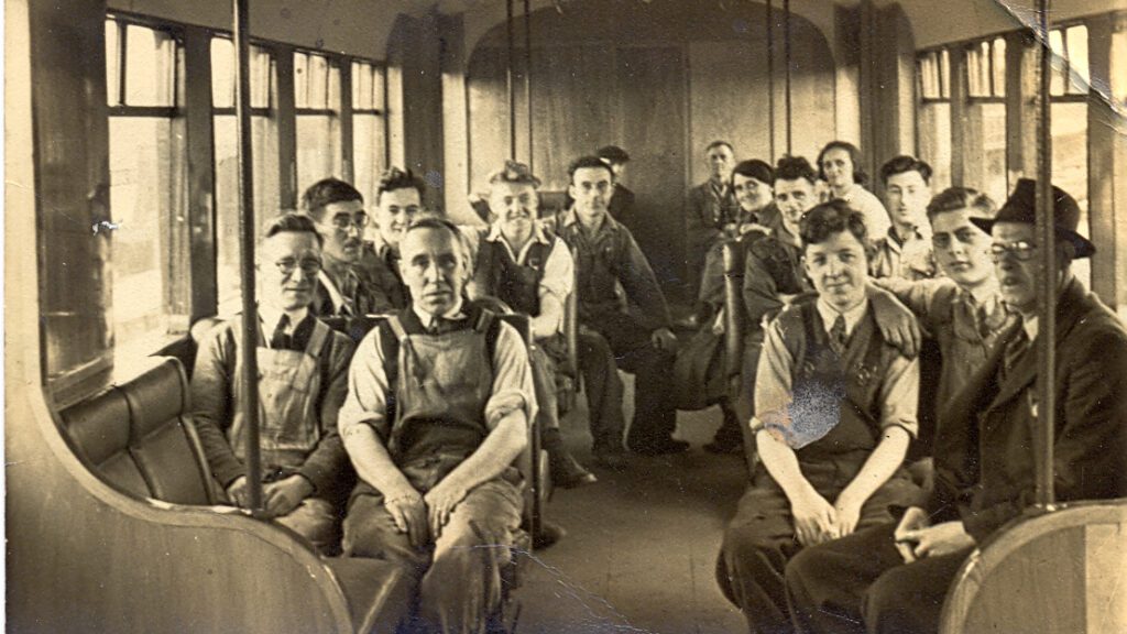 The Liverpool Overhead Railway – The Dockers’ Umbrella